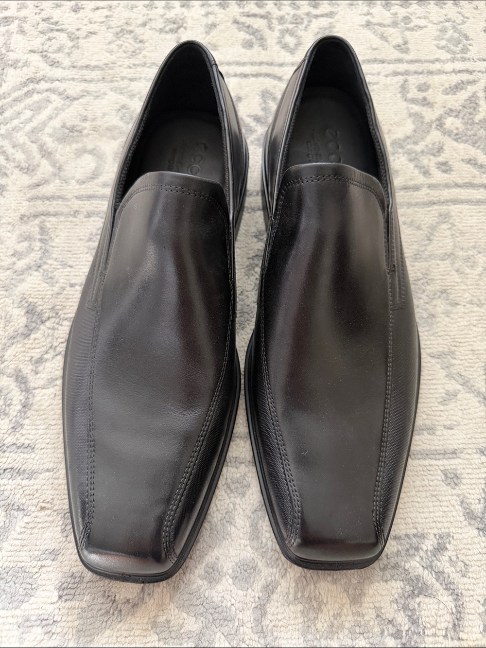 Ecco Men’s Black Leather Slip-On Loafers
